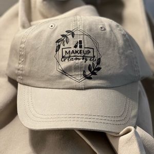 Personalize a baseball hat